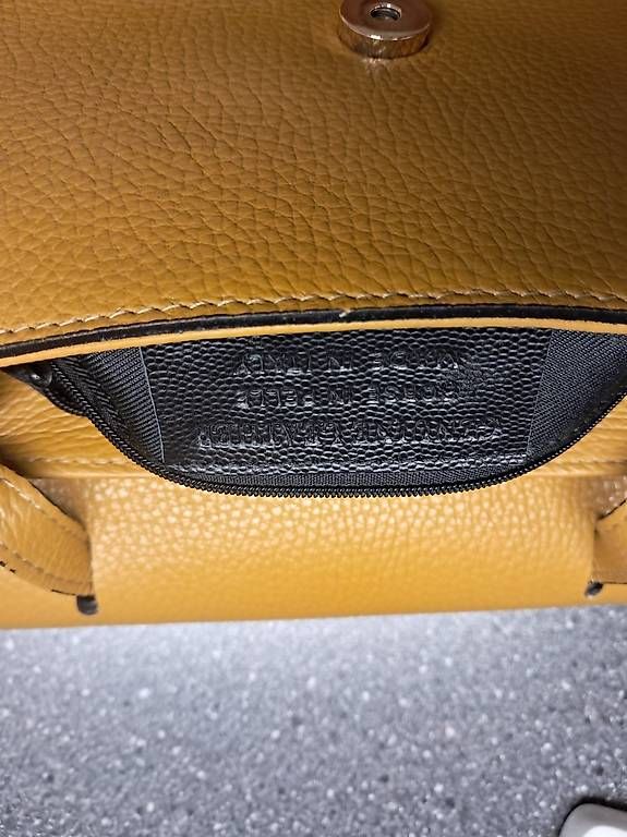 Taschen für Damen: Ledertasche  – Gebraucht aus Basel von len_t965 2