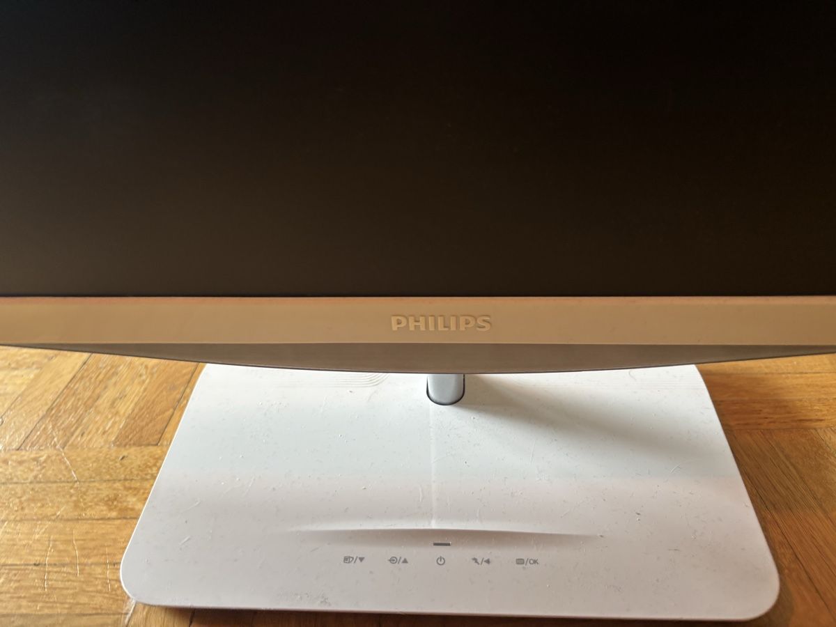 Monitor: Philips Brilliance 230C 24 zoll – Usato da Bergdietikon venduto da liv_5r7h 2
