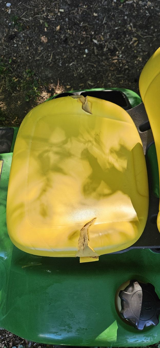 John Deere Rasenmäher: JOHN DEERE X300R  – Gebraucht aus Vich von Max-Mechanics 6