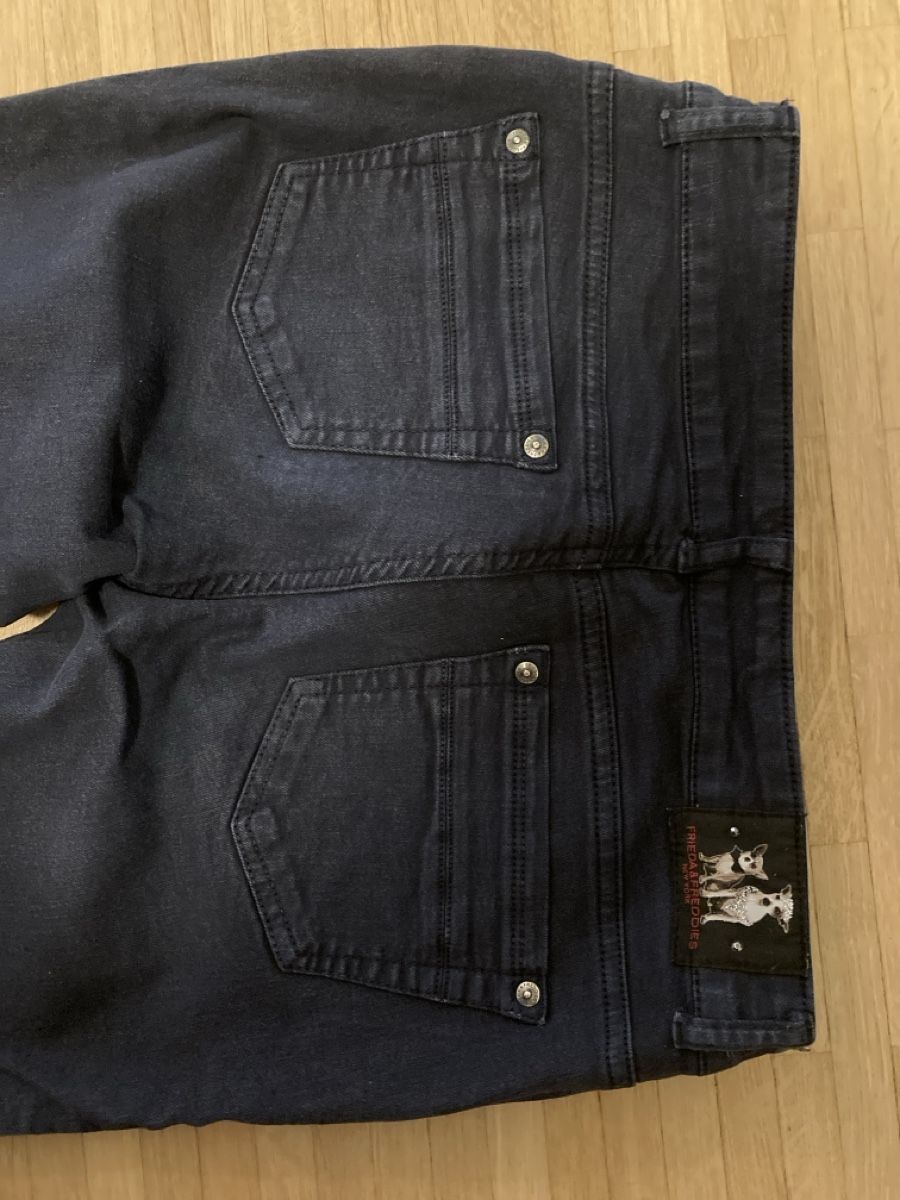 Hosen: Blaue Jeans 28/32 – Gebraucht aus Urtenen-Schönbühl von alessibas 2