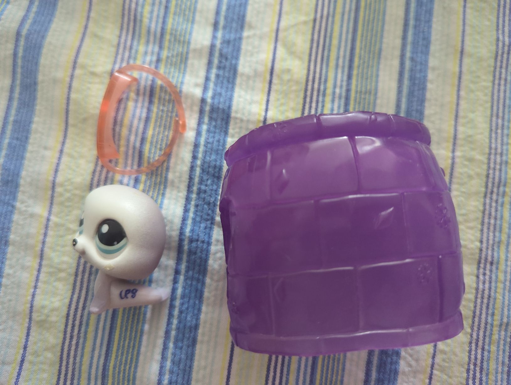 Littlest Pet Shop Giocattoli: Littlest Pet Shop Seehund mit Iglu – Usato da Kloten venduto da sop_zxc9 2