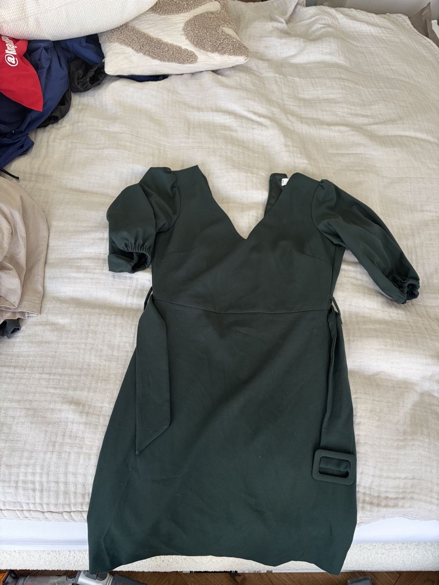 Mango Vestiti: Green Mango dress with belt – Usato da Pully venduto da ari_78pk