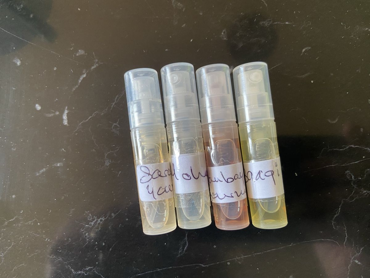 Parfum & Eau de Toilette: Sasva échantillons  – Neu (gemäss Beschreibung) aus Bossonnens von Ylangsoleil 1