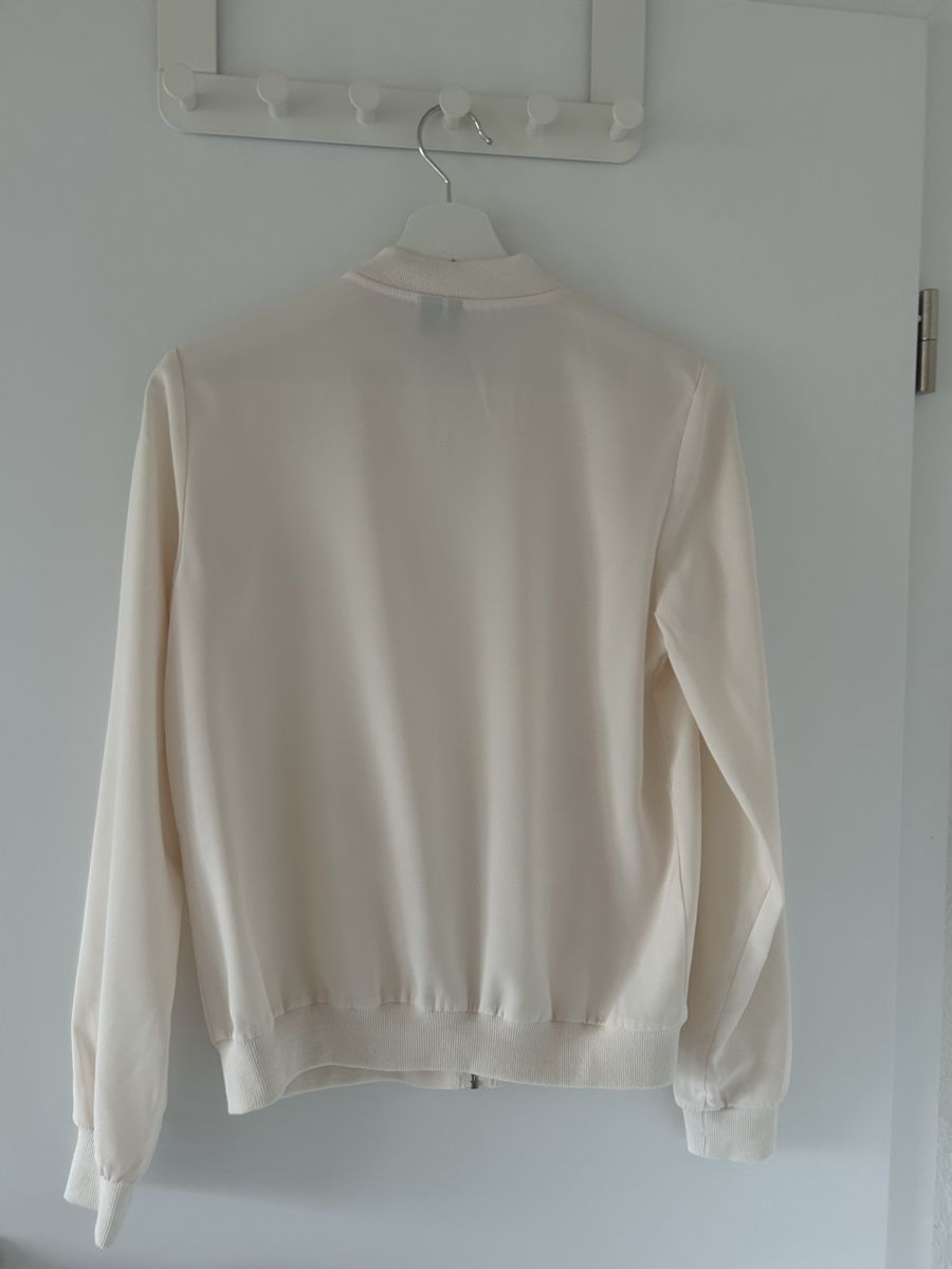 Vero Moda Jacken: Veste légère Vero Moda – Neu (gemäss Beschreibung) aus Sonceboz-Sombeval von Anna_Maria09 3