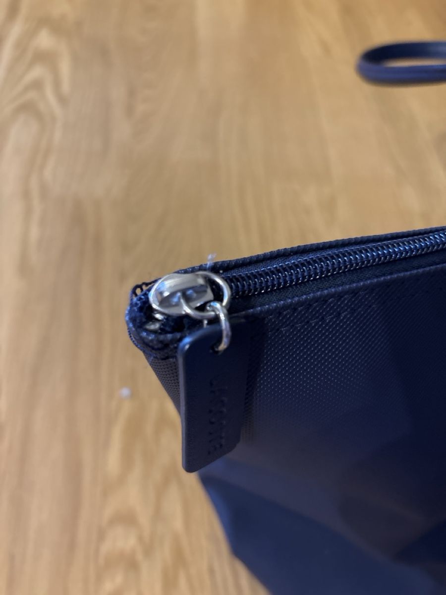 Lacoste Borse da donna: Lacoste Tasche dunkelblau – Usato da Rünenberg venduto da ZwergLi100 2