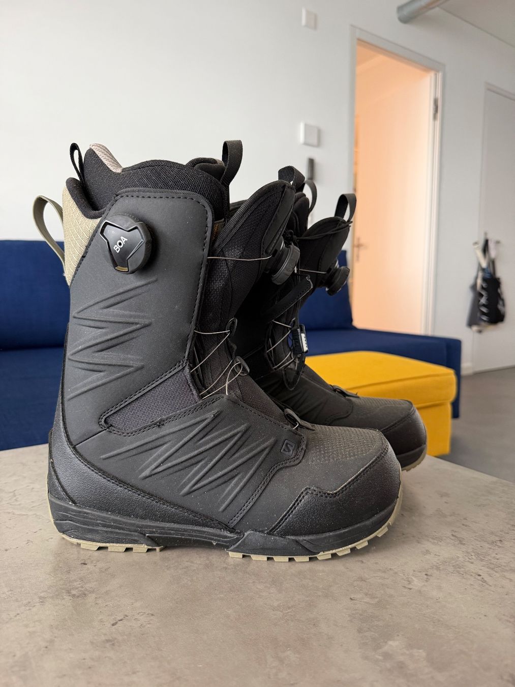 Salomon Scarpe da uomo: Snowboard Soft Boots Salomon Dual Boa – Usato da Zürich venduto da aay_9j8r