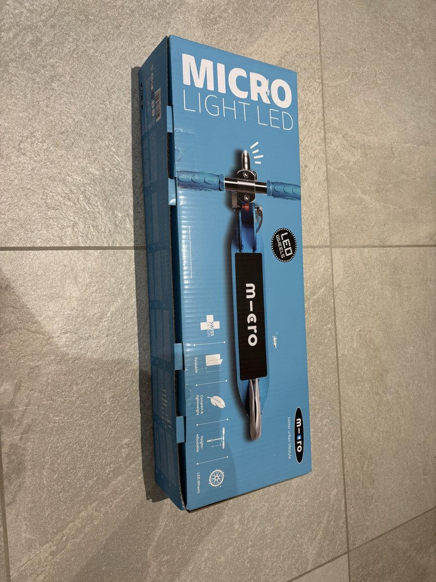 Micro Kickboard: m-cro Micro Light Led – Neuf avec emballage d'origine à Schleinikon par Jessica_Lutishi