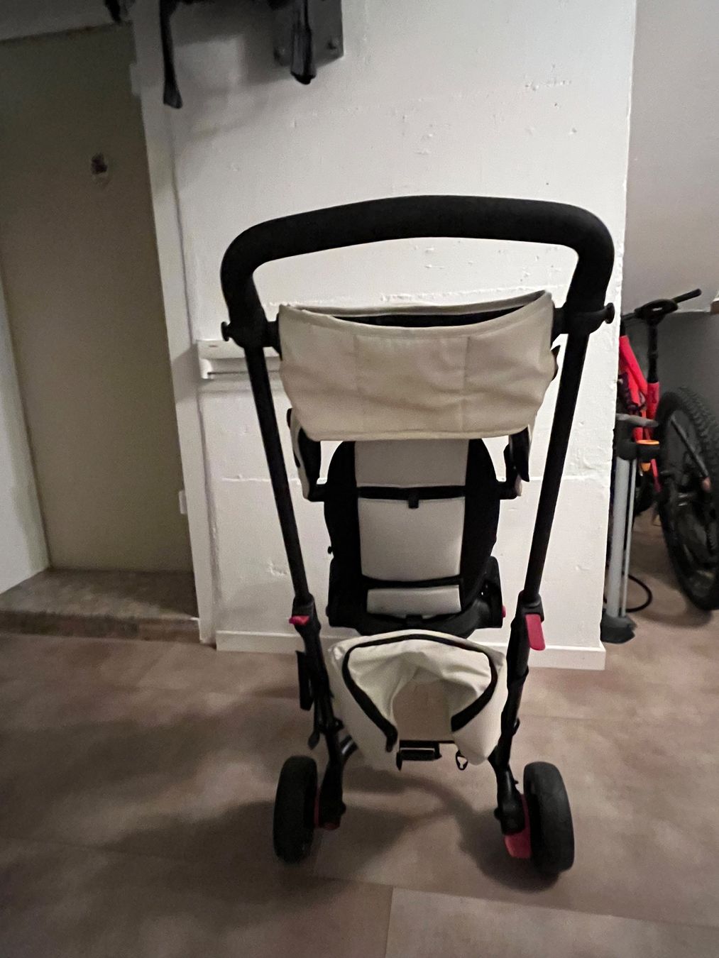 Carrozzine: Dreirad & Kinderwagen in einem. SmarTrike smarTfold STR7 – Usato da Solothurn venduto da sim_x9z6 4