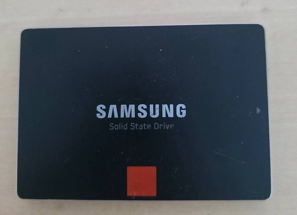 Dischi rigidi: Samsung SSD 840 PRO  256GB  – Usato da Basel venduto da Junior_Store