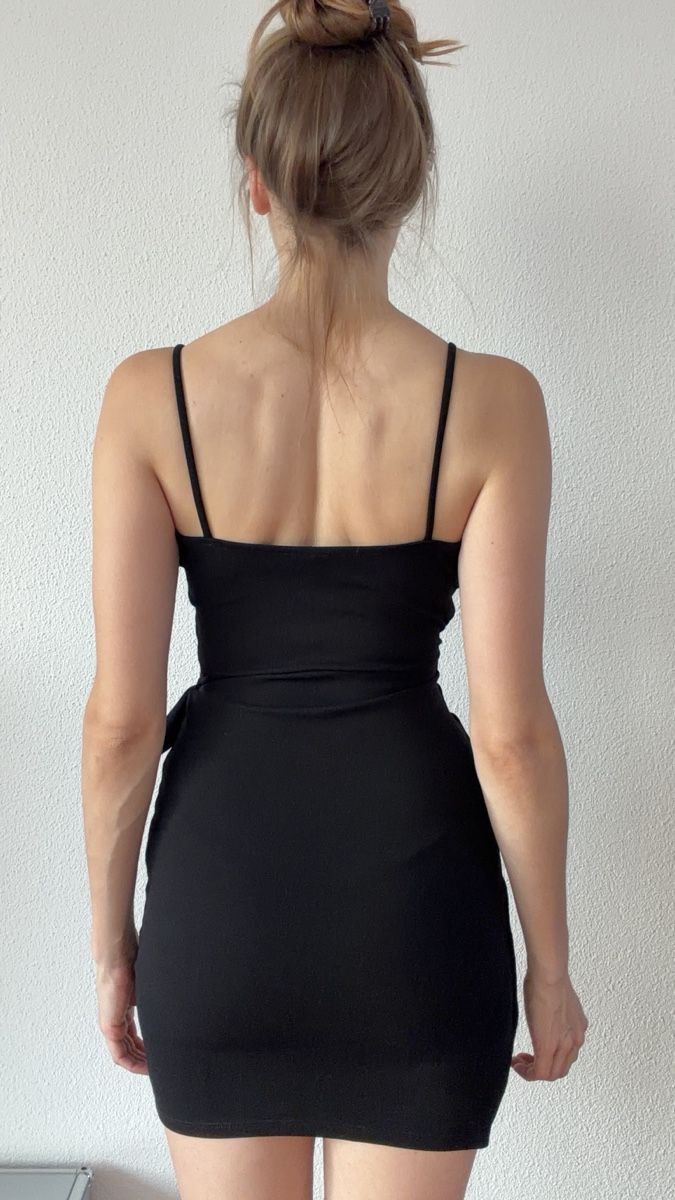 H&M Vestiti: Mini Kleid Schwarz – Usato da Meiringen venduto da marinaz123 2