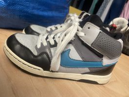 Nike Kinder Basketball Schuhe Gr.35, Top Zustand