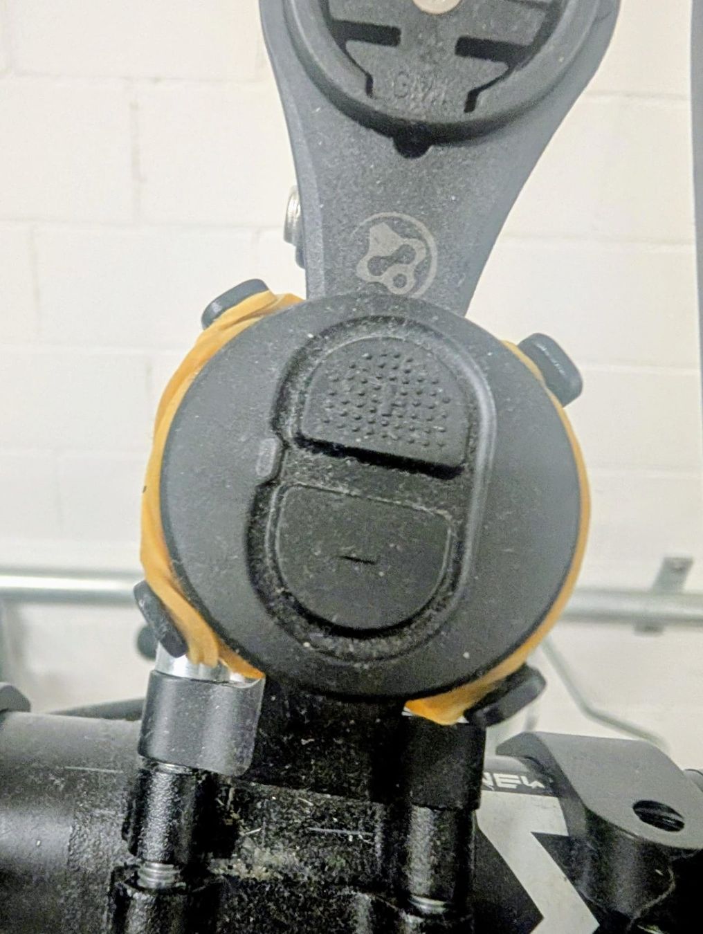 Zwift Hometrainer: Zwift Hub Rollentrainer Smart Trainer – Usato da Mellingen venduto da Eloco 2