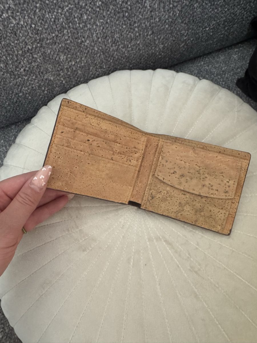 Portafogli: Brown Cork Wallet - Eco-Friendly and Unique! – Nuovo (secondo la descrizione) da Olten venduto da mar_sy7r