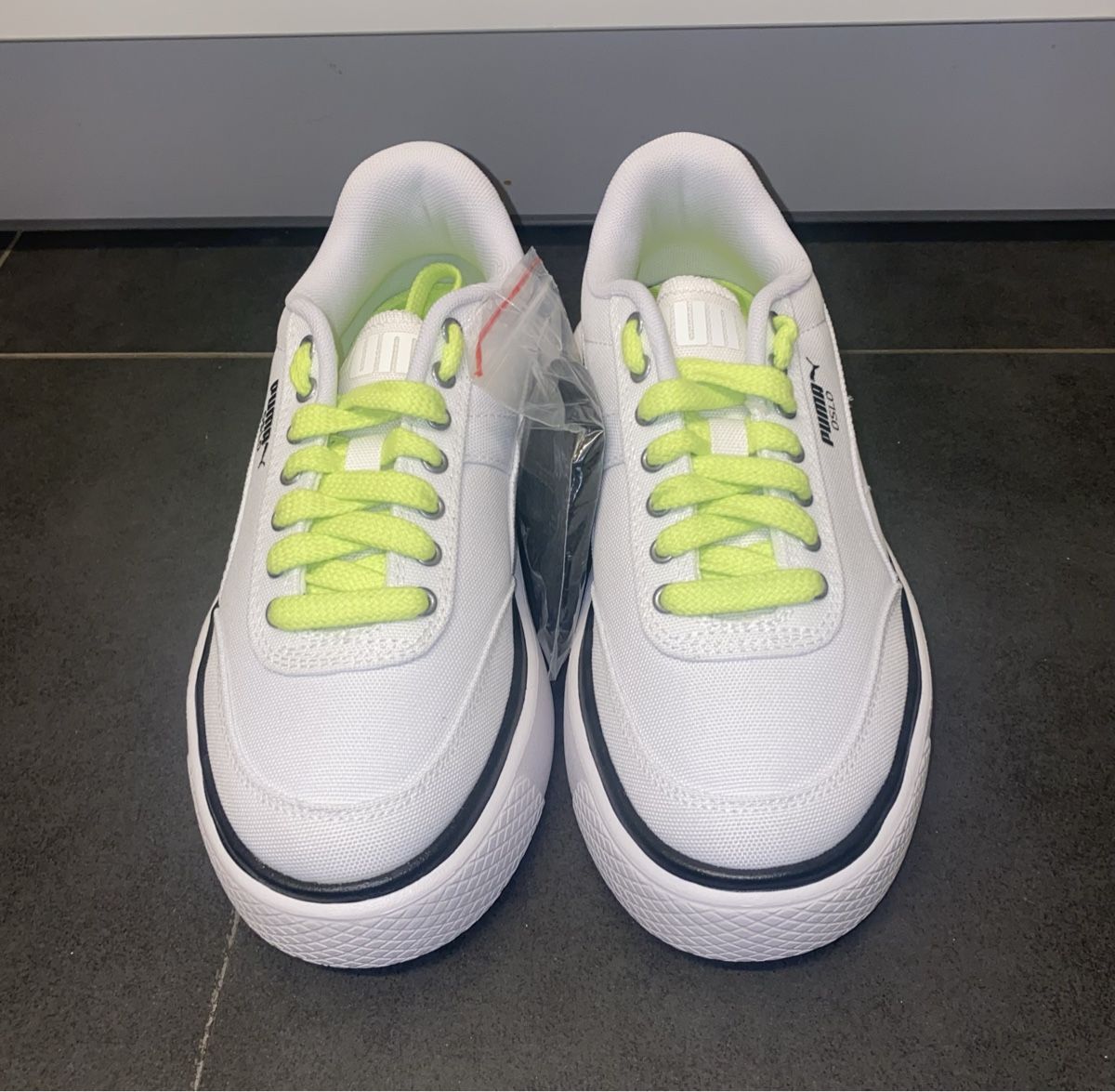 Puma Scarpe da donna: Puma Oslo Gr.35,5 (NEU) – Nuovo (secondo la descrizione) da Herisau venduto da Seyashop1 2