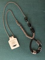 Collier métal avec éléments design noirs neuf