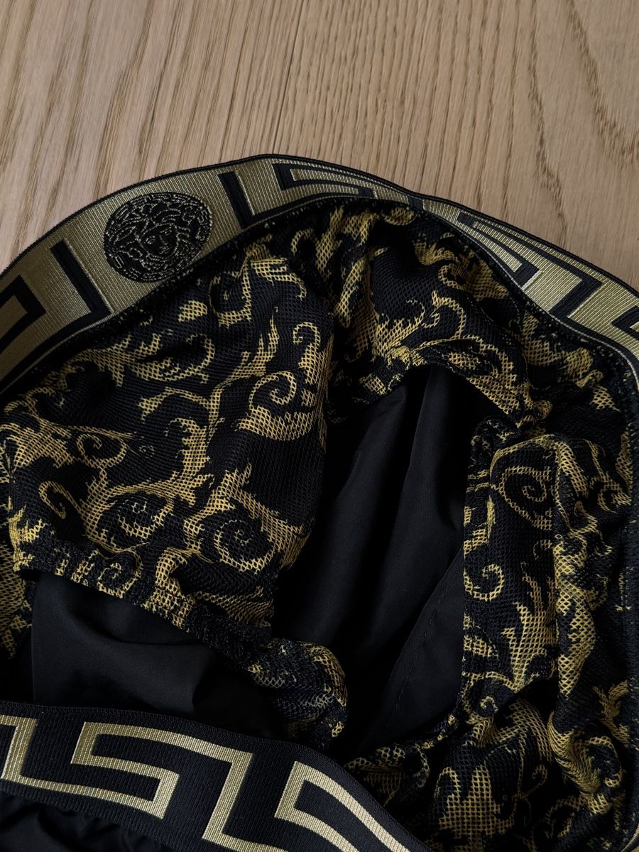 Versace Costumi da bagno: Versace Greca swimshorts – Usato da Zürich venduto da dav_ylk6 4
