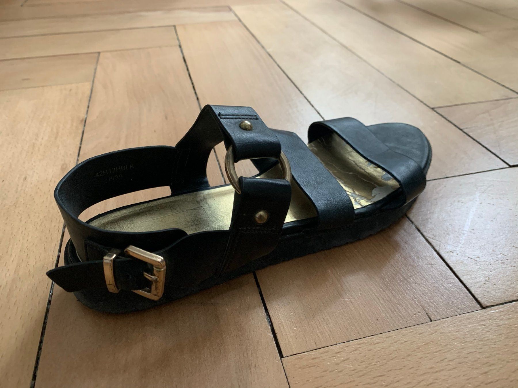 Topshop Chaussures femmes: TOPSHOP - Sandale schwarz 39 – D'occasion à Zürich par Diazaio 2