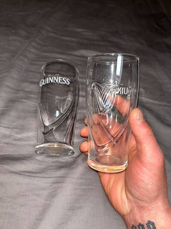 Bicchieri: Bar Gläser Set  Guinness, Trojka, Biergläser – Usato da Luzern venduto da sim_5hkz