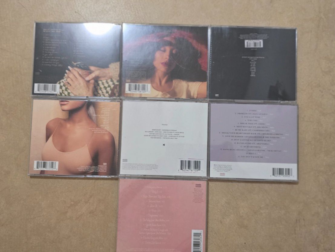 CD: Ariana Grande CD Set – Usato da Zürich venduto da Nexaro 1