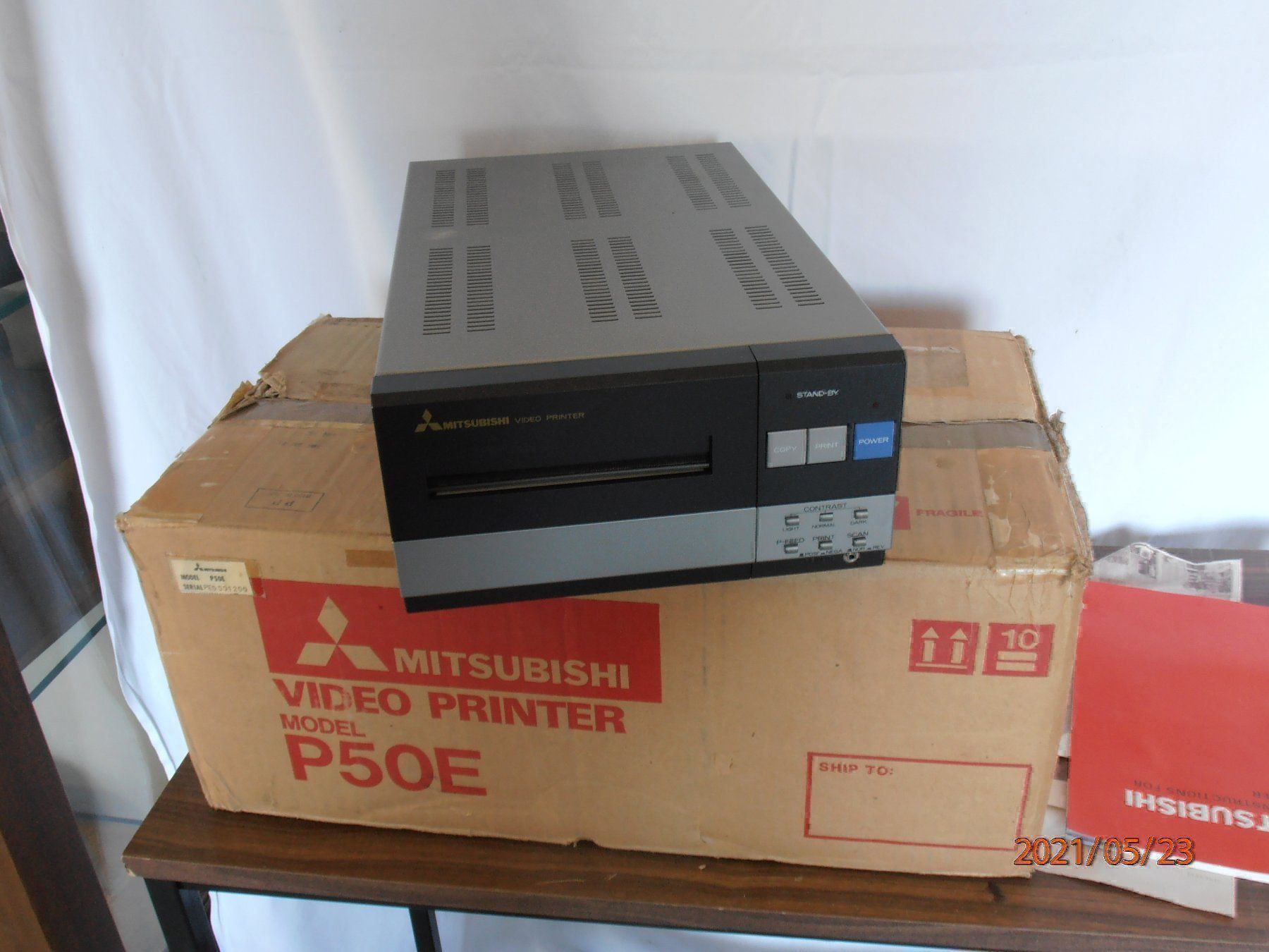 Mitsubishi Stampanti: Videoprinter mit Thermopapier Jahr: 1985 – Nuovo (secondo la descrizione) da Bischofszell venduto da Museumscafe 3