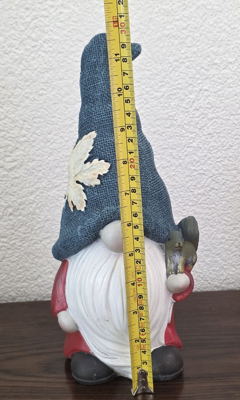 Tutte le decorazioni: Deko Gartenzwerg mit Eichhörnchen  – Usato da Rheinsulz venduto da Gilea 5