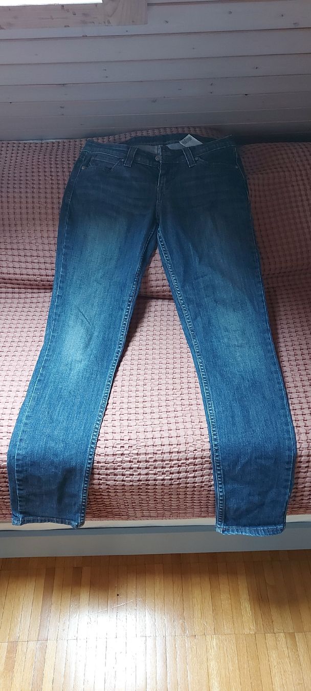Jeans: JEANS – Usato da Ebmatingen venduto da B_s_ynq5