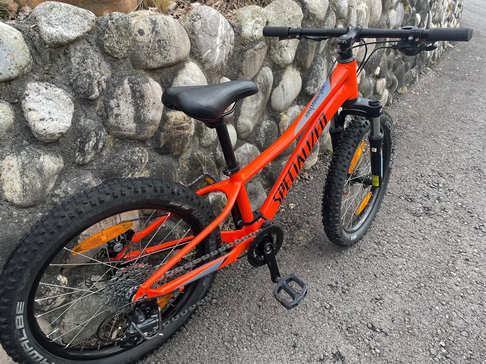 Specialized Velos: Specialized Kinder Mountainbike 20" mit Federgabel – Gebraucht aus Worb von Jovanni1967 1