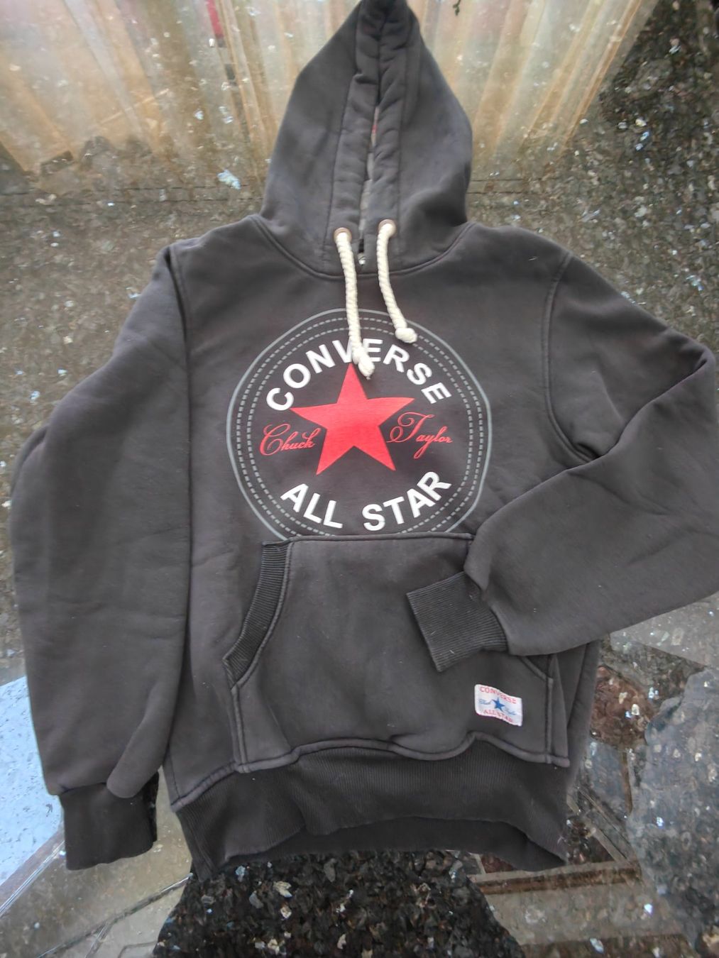 Converse Pullover & Sweatshirts: Hoody – Gebraucht aus Zürich von Mumpfi9
