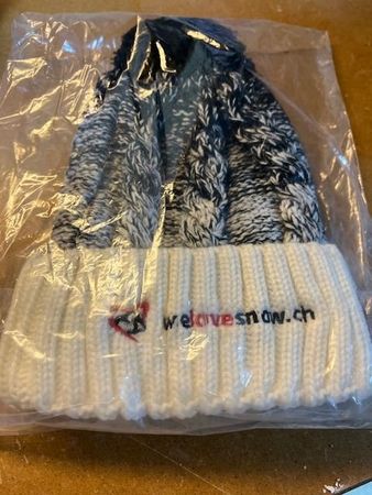 WeLoveSnow.ch Wintermuetze, SwissSki Partner, Neu!