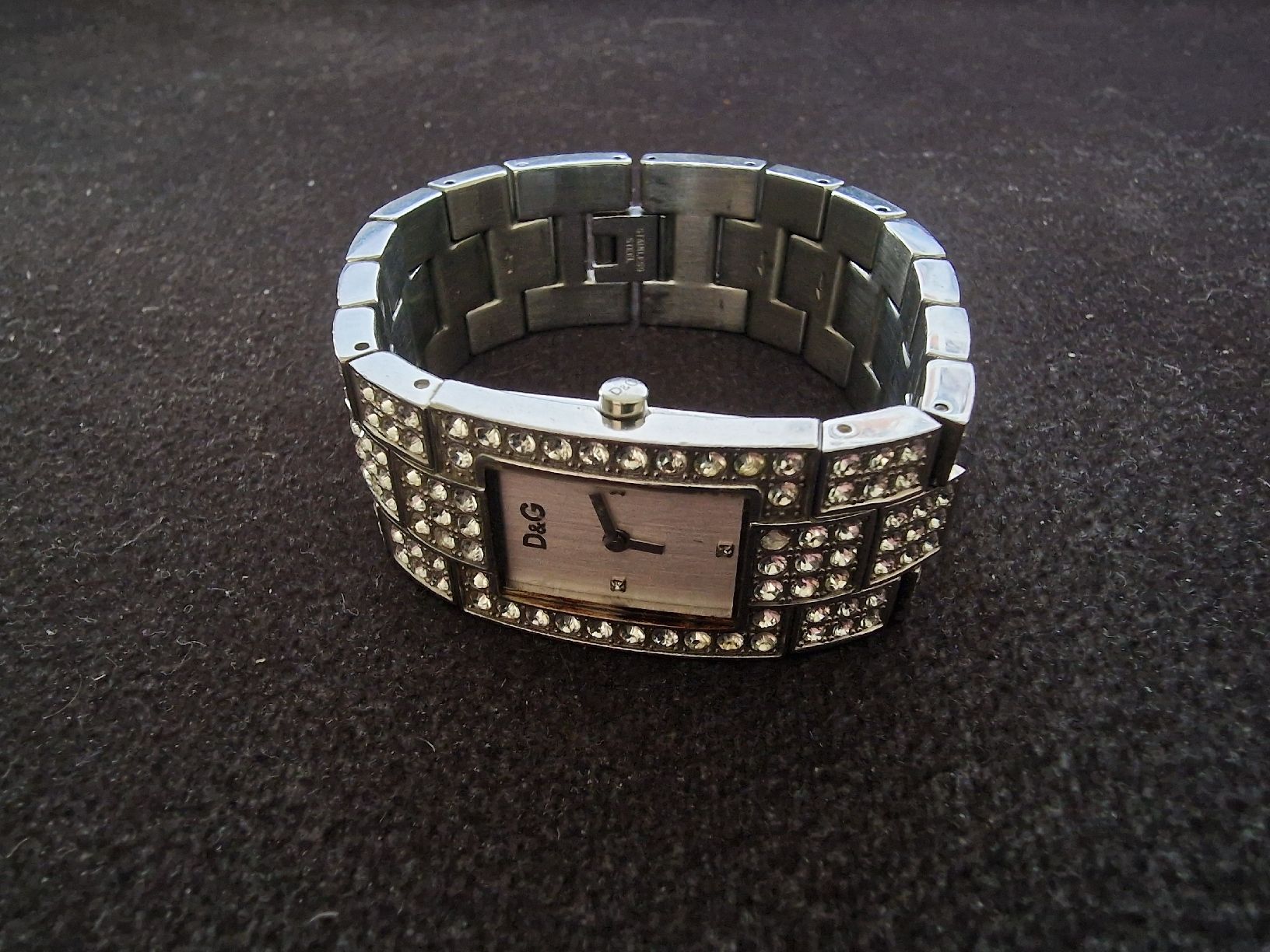 Dolce & Gabbana Orologi: D&G Damenuhr mit Strass – Usato da Allenwinden venduto da Babo2 1