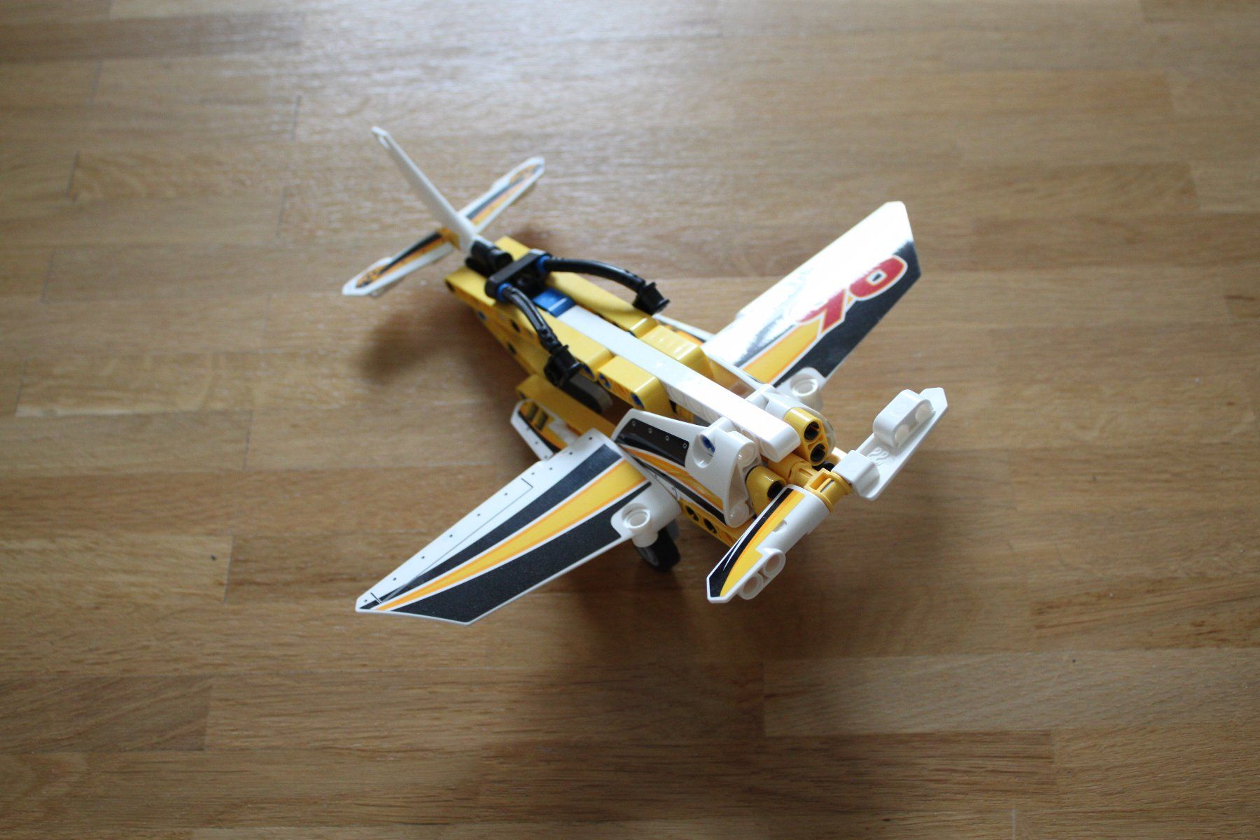 Lego Baukästen: Lego Flugzeug gelb – Gebraucht aus Mörschwil von leg_yrn8