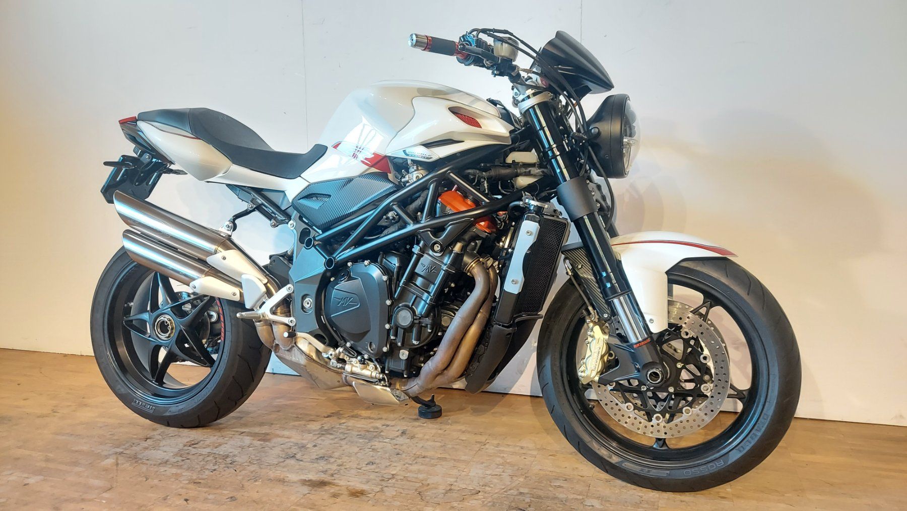 MV Agusta Strada: MV Agusta Brutale 1090 R – Usato da Tägerschen venduto da Moto-Welt 2
