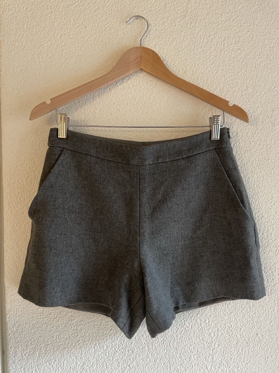 Hallhuber Pantaloni: Hallhuber, Graue Shorts Grösse 38  – Usato da Dallenwil venduto da nay_2mht