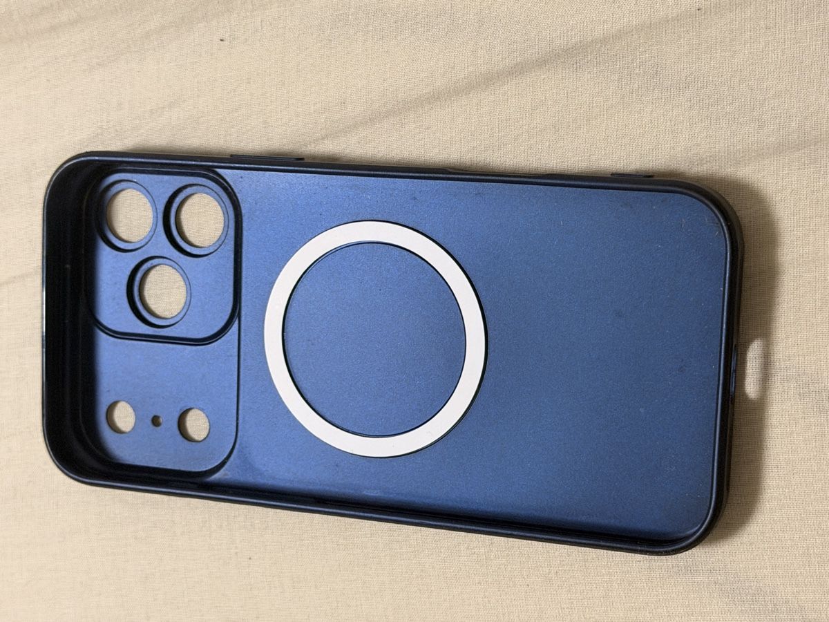 Covers & Schutzfolien: Coque iPhone 17 Pro Max bleue – Gebraucht aus Grenchen von 24.07LD 1