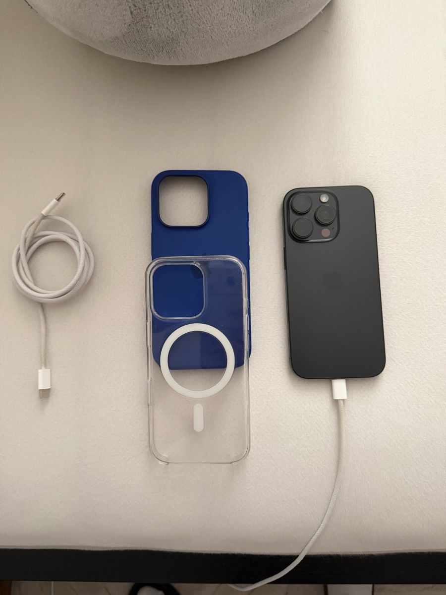 Apple Portables: IPhone 16 Pro 256GB (Matt Schwarz) – D'occasion à Schönenwerd par sandra1214 2