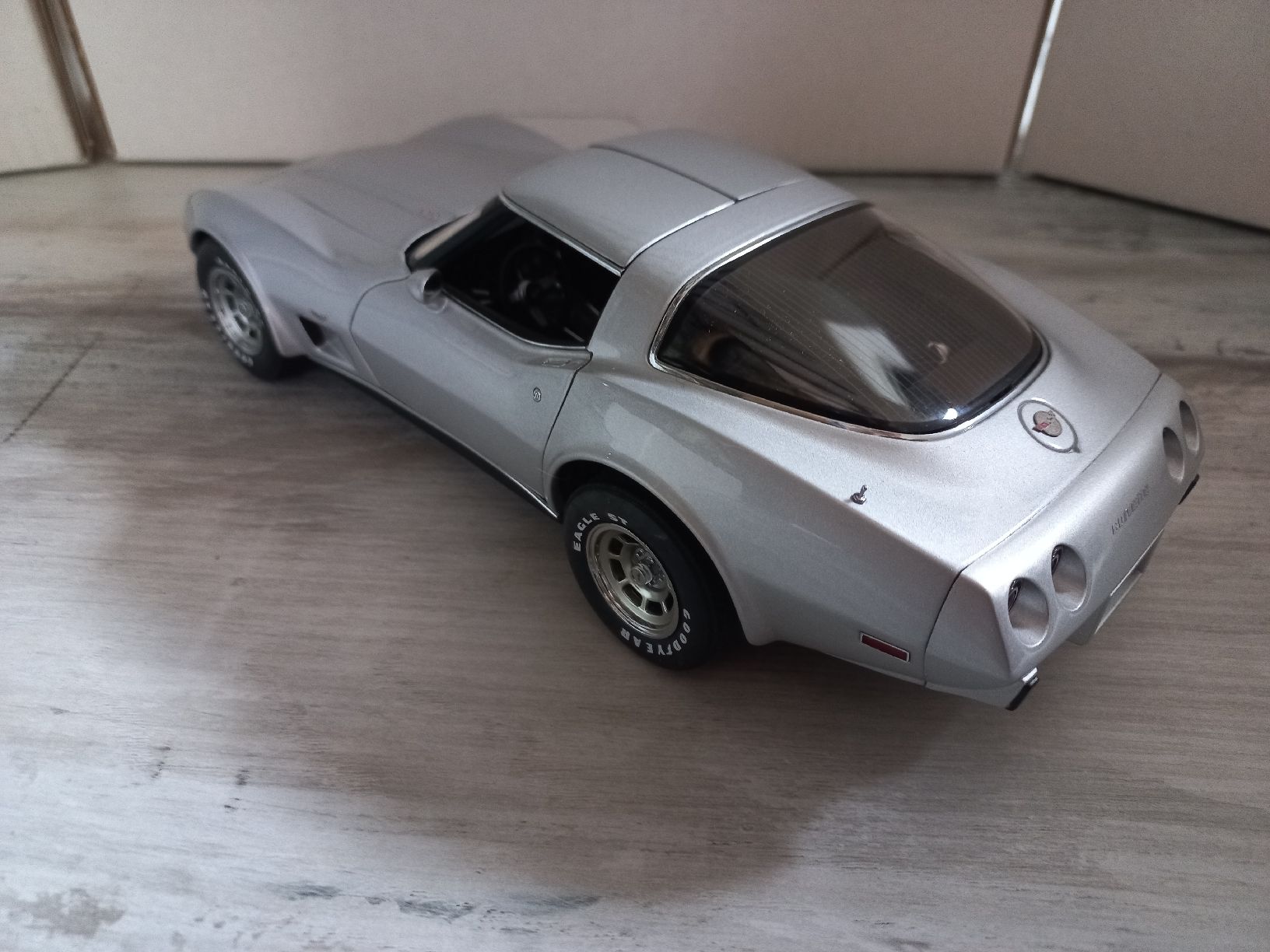 Chevrolet Modellini d'auto: Chevrolet Corvette C3 1/18 Autoart – Usato da Attalens venduto da remy_s00 3