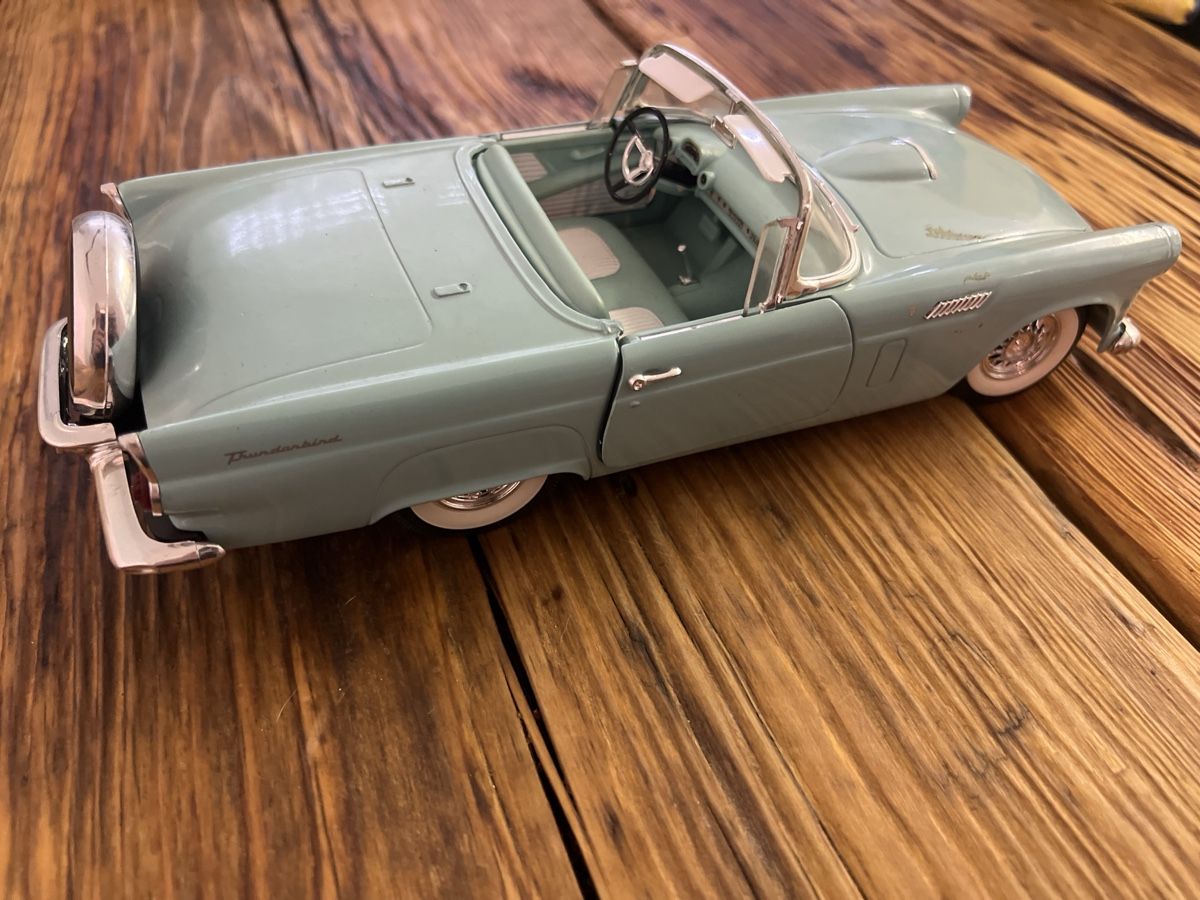 Ford Voitures modèles: Ford Thunderbird Oldtimer-Modellauto, 1:18 – D'occasion à Umiken par mar_p7n9 3