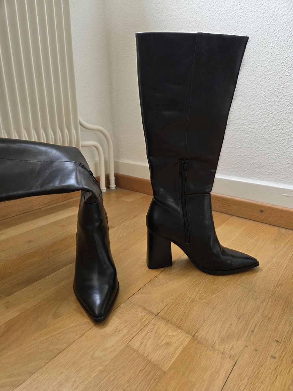 Stradivarius Chaussures femmes: stiefel – D'occasion à Zürich par PatriciaAnna 3