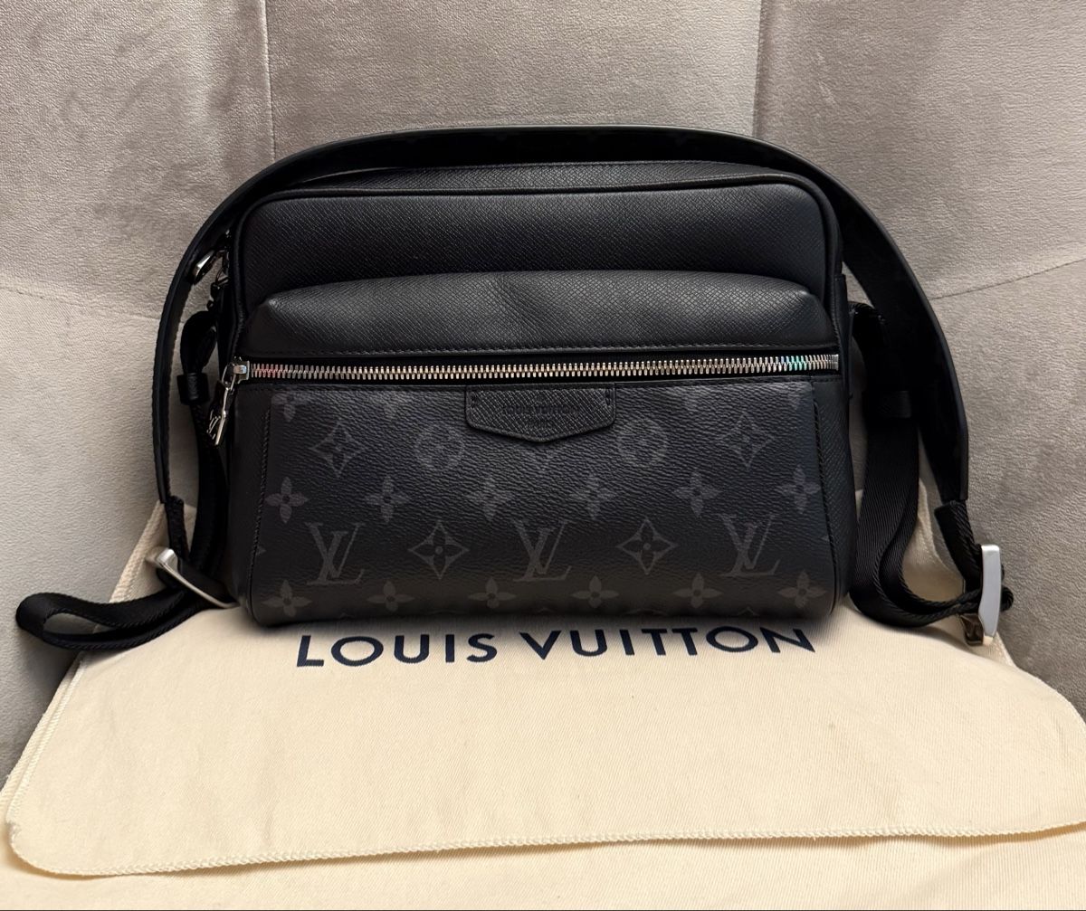 Louis Vuitton Taschen: Louis Vuitton Outdoor Messenger Monogram Eclipse Bag – Neu (gemäss Beschreibung) aus Ennetbaden von WatchGuy 3