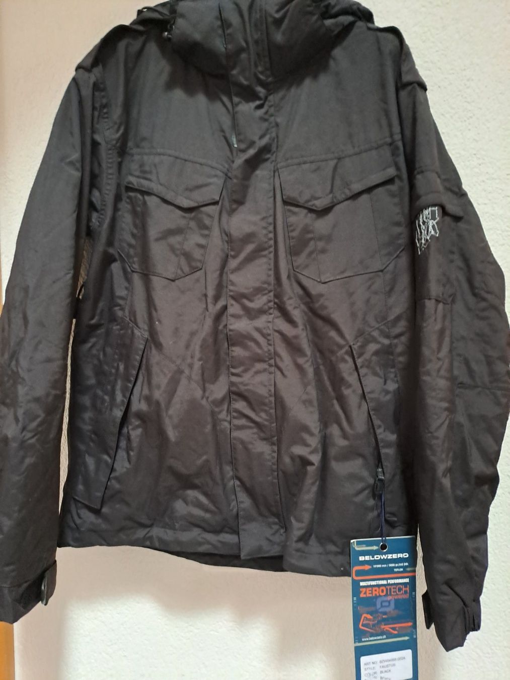 Jacken: Winterjacke, Gr. XS/S, BELOWZERO – Gebraucht aus Frauenfeld von Andadaa