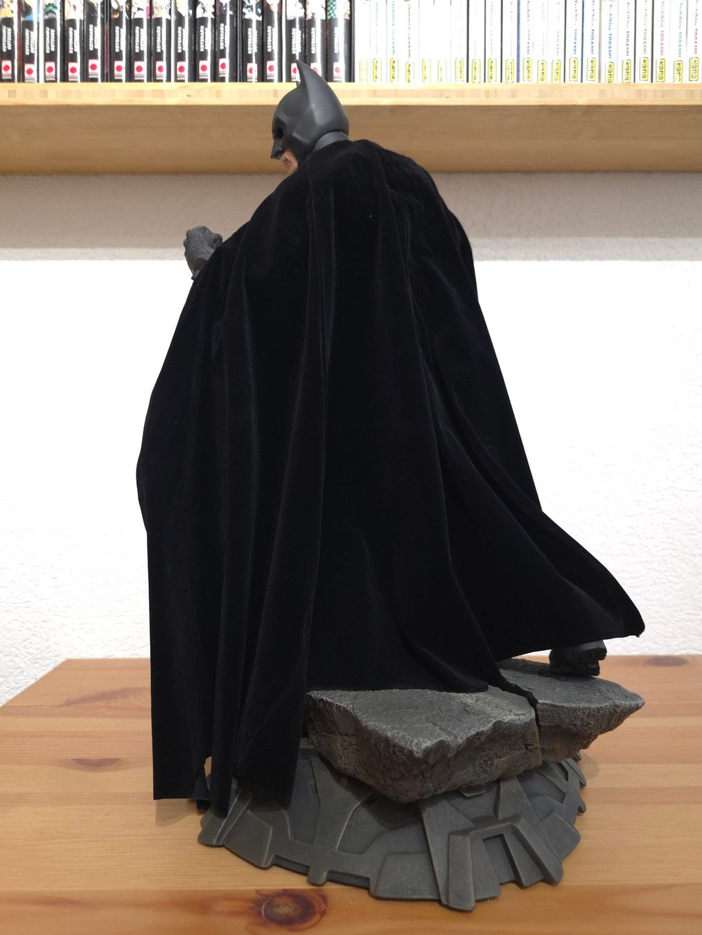 Hot Toys Figuren: The Dark Knight Premium Format – Gebraucht aus Yverdon-les-Bains von fil_xg2t 2