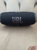 JBL Charge 5 tragbarer Bluetooth Lautsprecher in Schwarz
