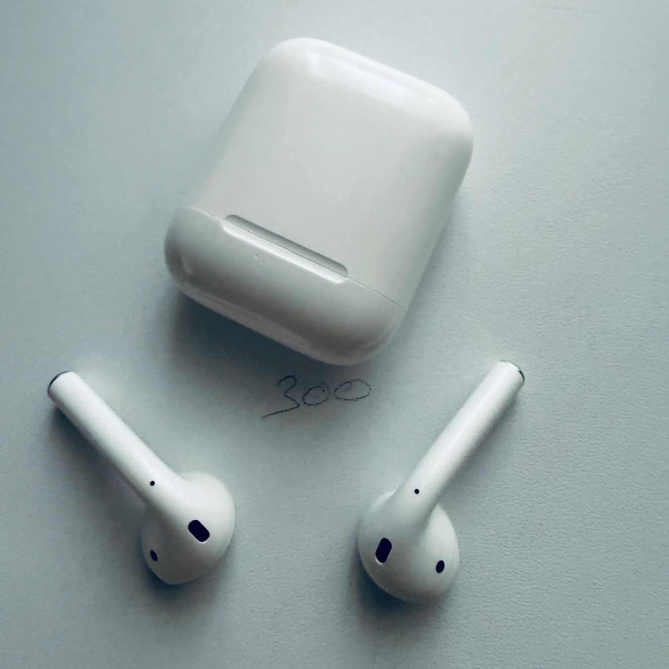 Apple Kopfhörer: Original Apple AirPods 2 Gen. Wireless Kopfhörer & Case – Gebraucht aus Basel von MY.AIRPODS.SHOP 7