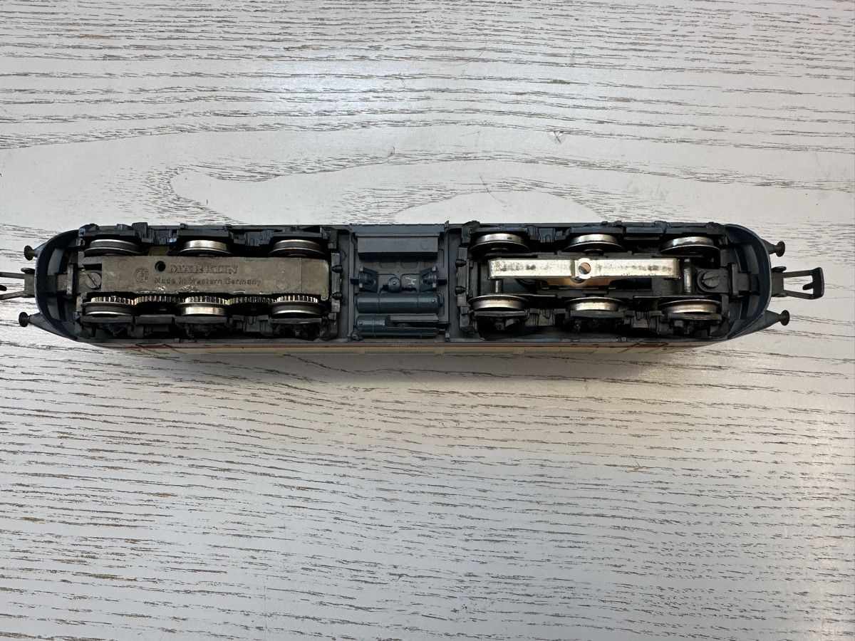 Märklin Modellini di ferrovie: Märklin 3054 DB BR 103 TEE – Usato da Lupsingen venduto da New-Haven 5