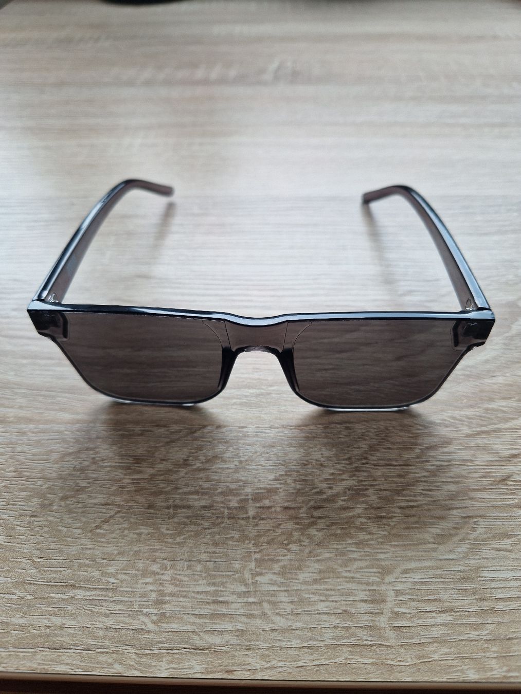 Occhiali & Lenti: Lunettes de soleil – Usato da Lausanne venduto da mgo_yx25