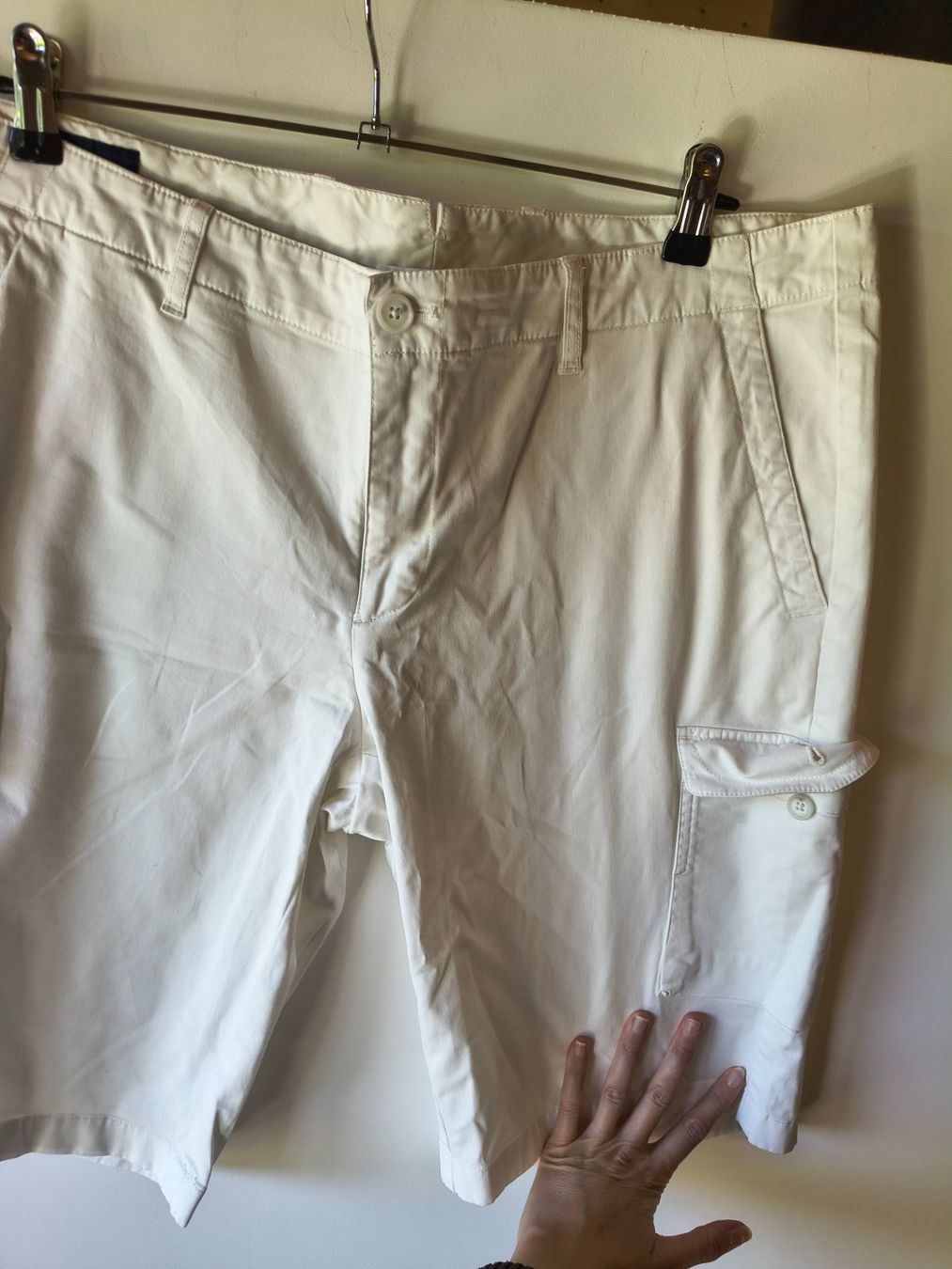 Façonnable Hosen: Façonnable Men's Beige Cargo Shorts Size 52 – Gebraucht aus Villars-sur-Ollon von VicJ 4