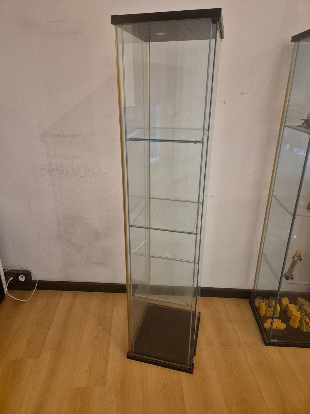 Vitrinen: vitrine en verre – Gebraucht aus Villeneuve VD von Floriang2 1