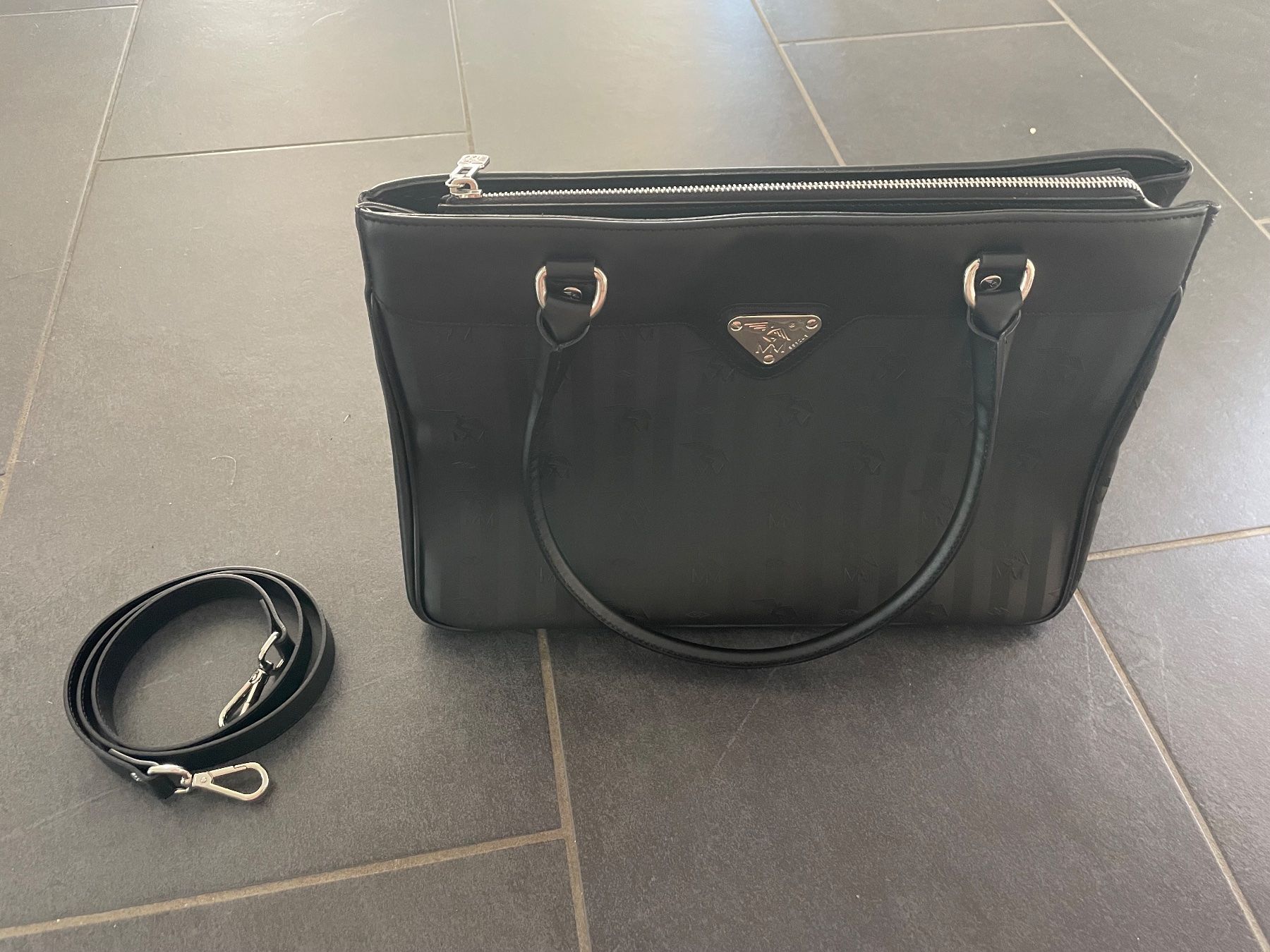 Maison Mollerus Borse da donna: Neue Maison Mollerus Sulz Tasche schwarz silber – Nuovo e nell'imballaggio originale da Illnau venduto da cla_jqf8 3
