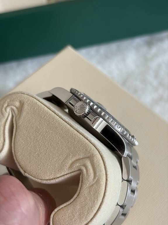 Montres: Rolex Submariner Date. 2023 – Neuf avec emballage d'origine à Bern par ale_pzz6 2