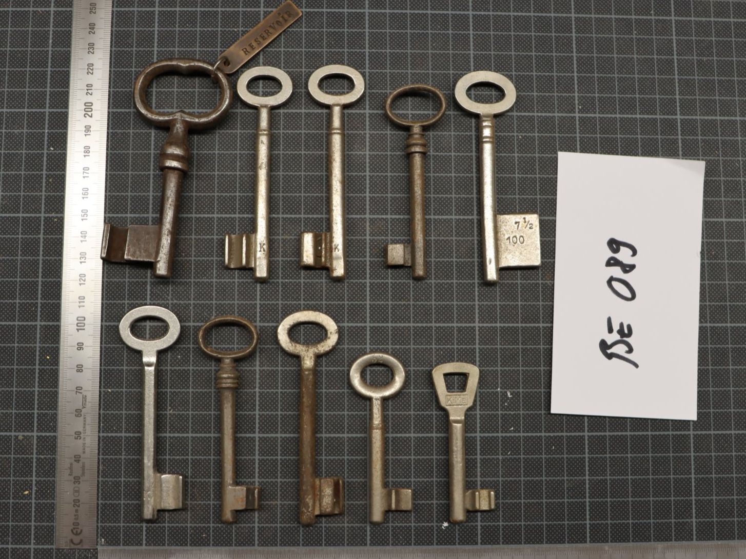 Chiavi: Lot mit 10 antiken Schlüsseln – Usato da Emmetten venduto da Super008